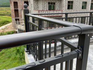 阳台栏杆厂家哪家产品质量有保障？